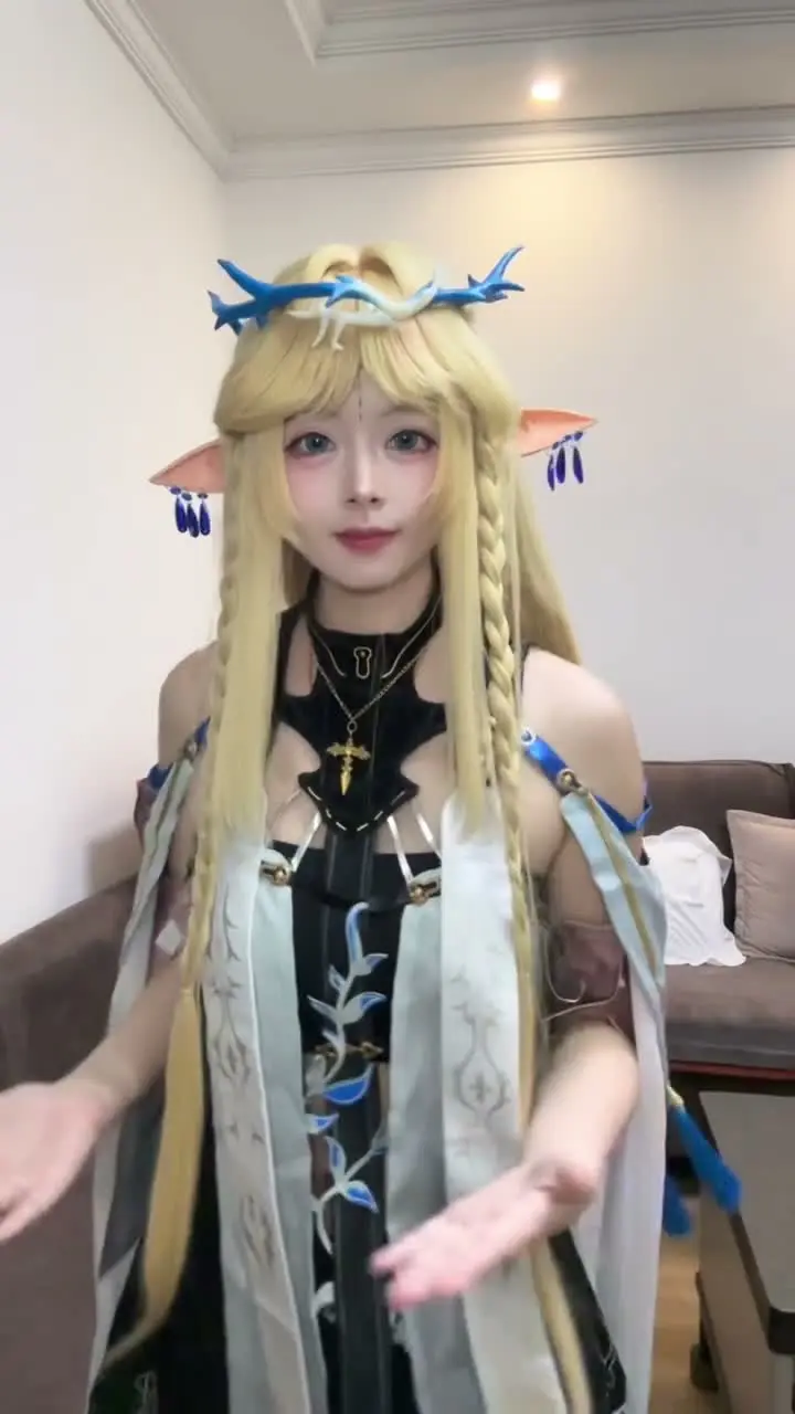 没错是小卡~(¯▽¯~)